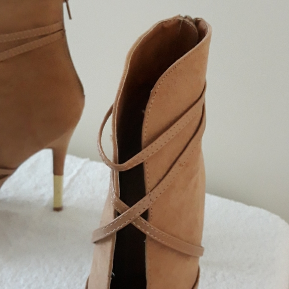 beige booties - Picture 4 of 8